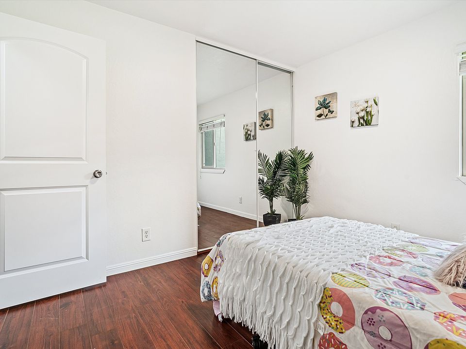 1st image of 360 Auburn Way APT 16