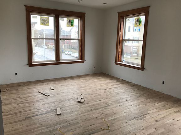 3rd image of 4398-F Chouteau Ave