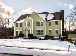 8 Old Farm Way, Chelmsford, MA 01824
