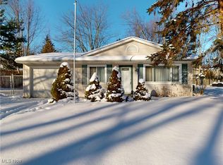 7561 Lake Rd, Madison, OH 44057