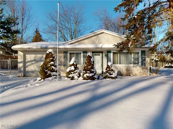 7561 Lake Rd, Madison, OH 44057