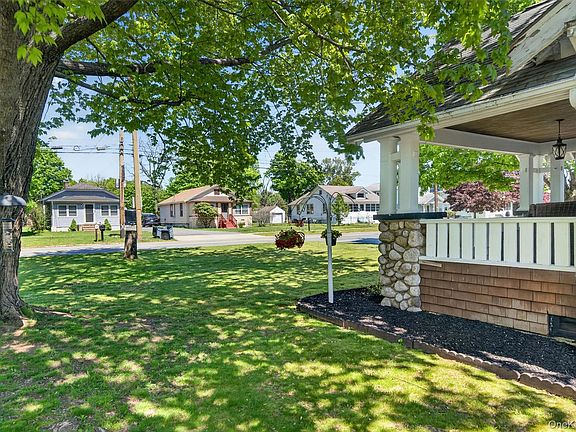 4th image of 4 Mt Hope Avenue