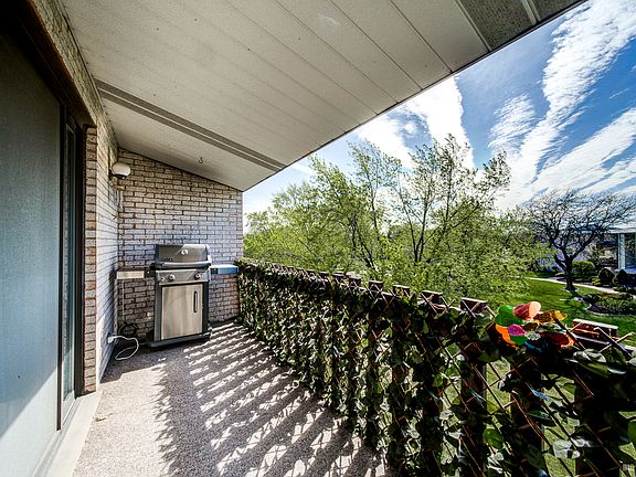 5th image of 7542 Briartree Ln APT 412
