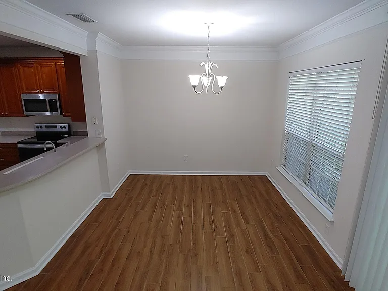 11073 Castlemain Cir E — Photo 8