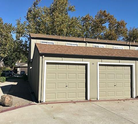 2nd image of 33 El Capitan Ln