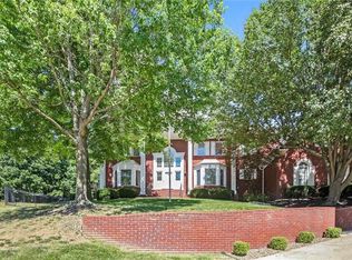 5925 N Mattox Rd, Kansas City, MO 64151