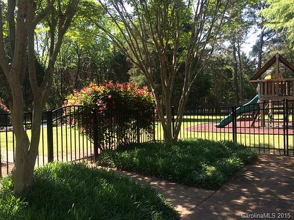 4th image of 4324 Bridgewood Ln