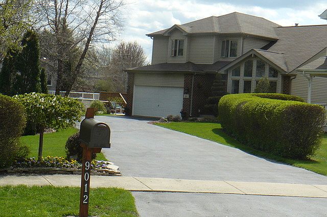 1st image of 9012 Milford Ct