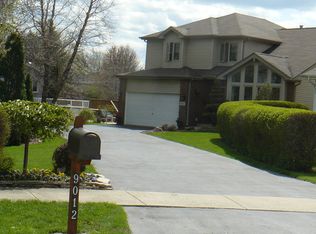 9012 Milford Ct, Hickory Hills, IL 60457