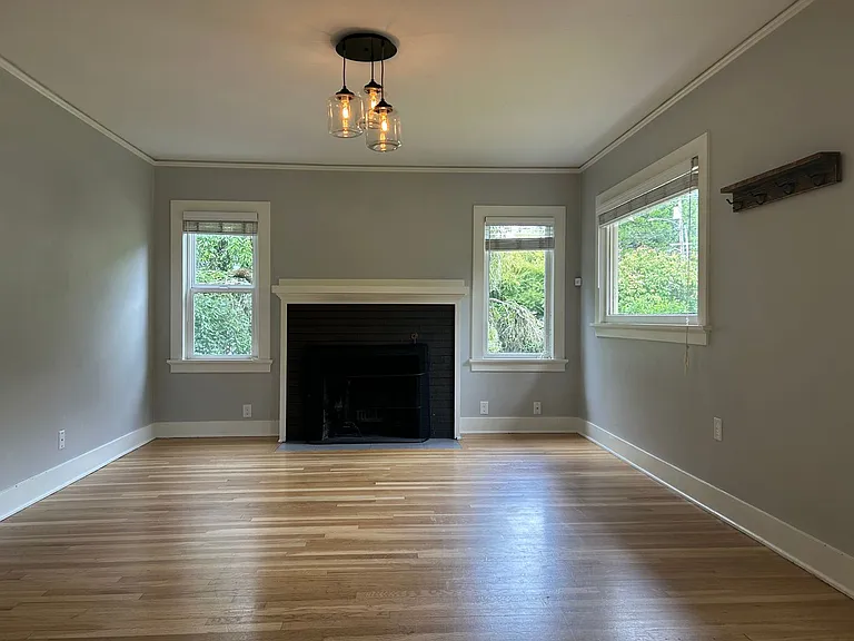 2232 SW Troy St — Photo 4