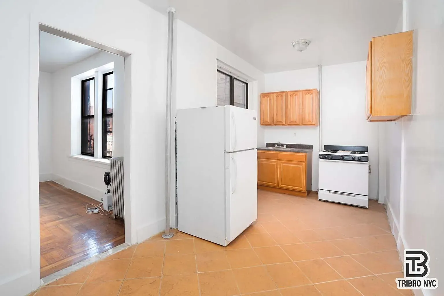 812 East 231st Street — Photo 2