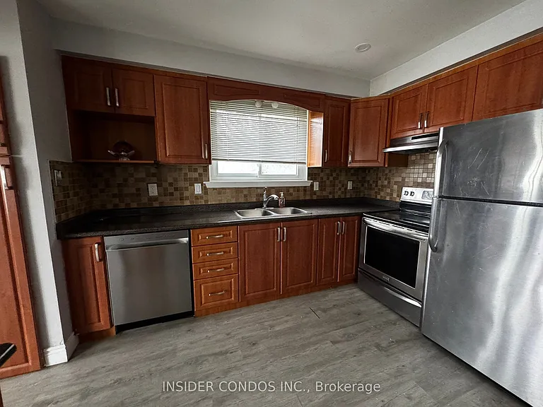 49 Doncaster Dr #UPPER — Photo 6