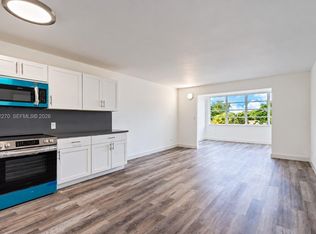 Royal Oaks, Miami, FL 33179