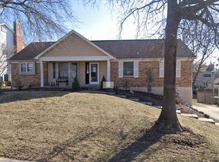 5879 Wellington Farm Dr, Saint Charles, MO 63304