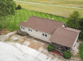 19463 Jones Rd, Jerseyville, IL 62052