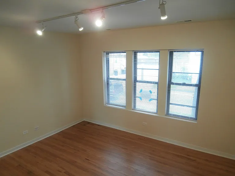 5340 N Paulina St #3F — Photo 3