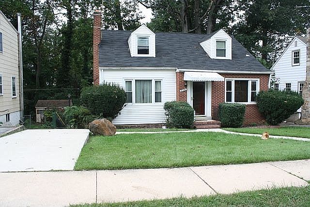 Extierior/Driveway