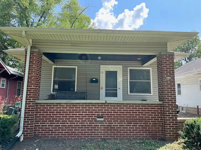 Building Photo - 854 N Salisbury St