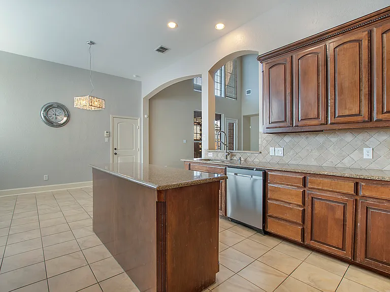 1838 Crowbridge Dr — Photo 15