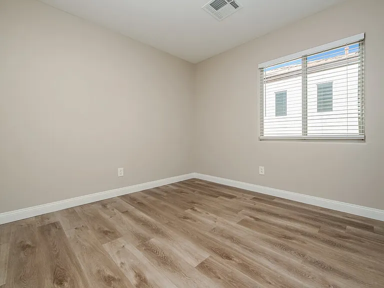 9503 Diamond Bridge Ave — Photo 12
