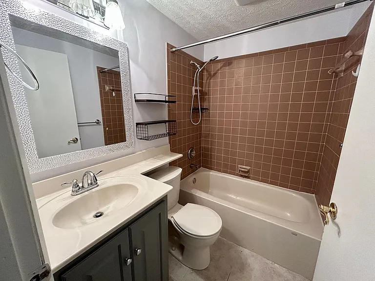 3928 Elmira Dr — Photo 12