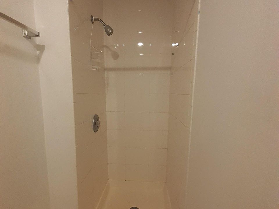 1st image of 3040 S Poplar Ave #1R