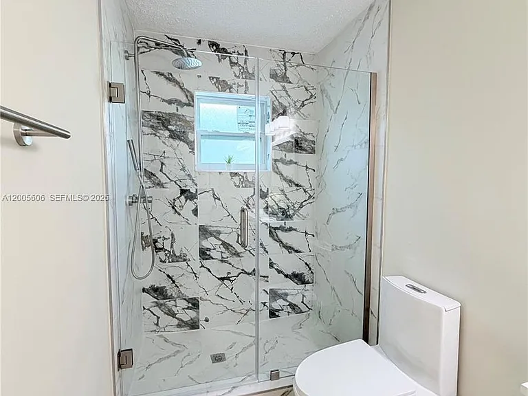 8581 NW 17th St — Photo 25