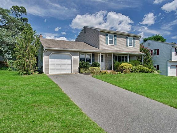 3rd image of 1024 Mulberry Pl