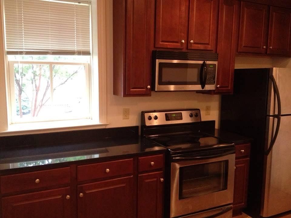 2nd image of 1727 W Main St