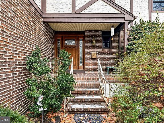 3rd image of 705 Iron Post Rd