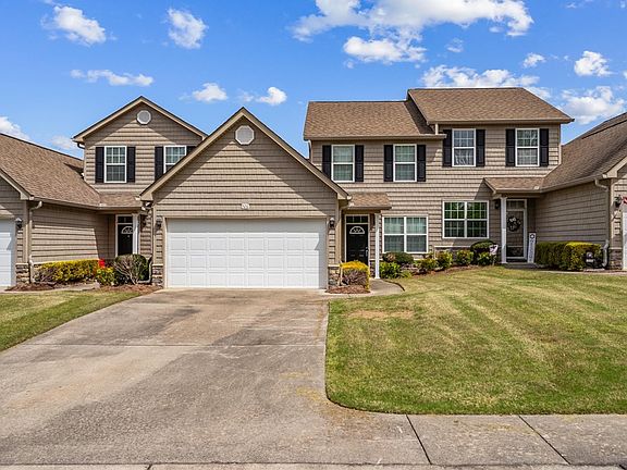 3rd image of 526 Hamilton Way