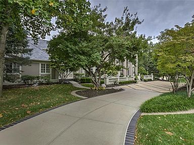 11404 Manor Rd, Leawood, KS 66211 | Zillow