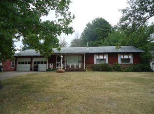 704 N Edmond St, Muskogee, OK 74403