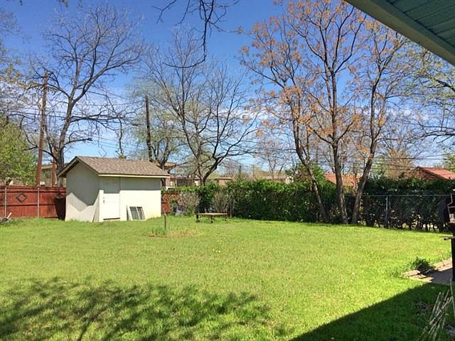 2nd image of 2621 Valwood Pkwy