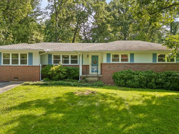 703 Danbury Dr, Signal Mountain, TN 37377