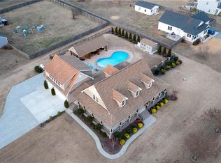 103 E Point Estates Ct, Knotts Island, NC 27950