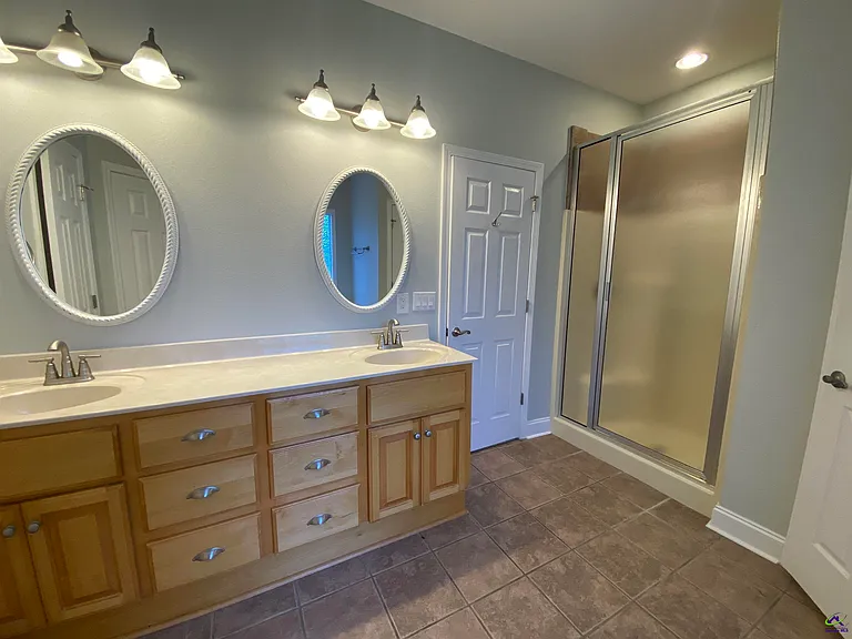 408 Stathams Way — Photo 12