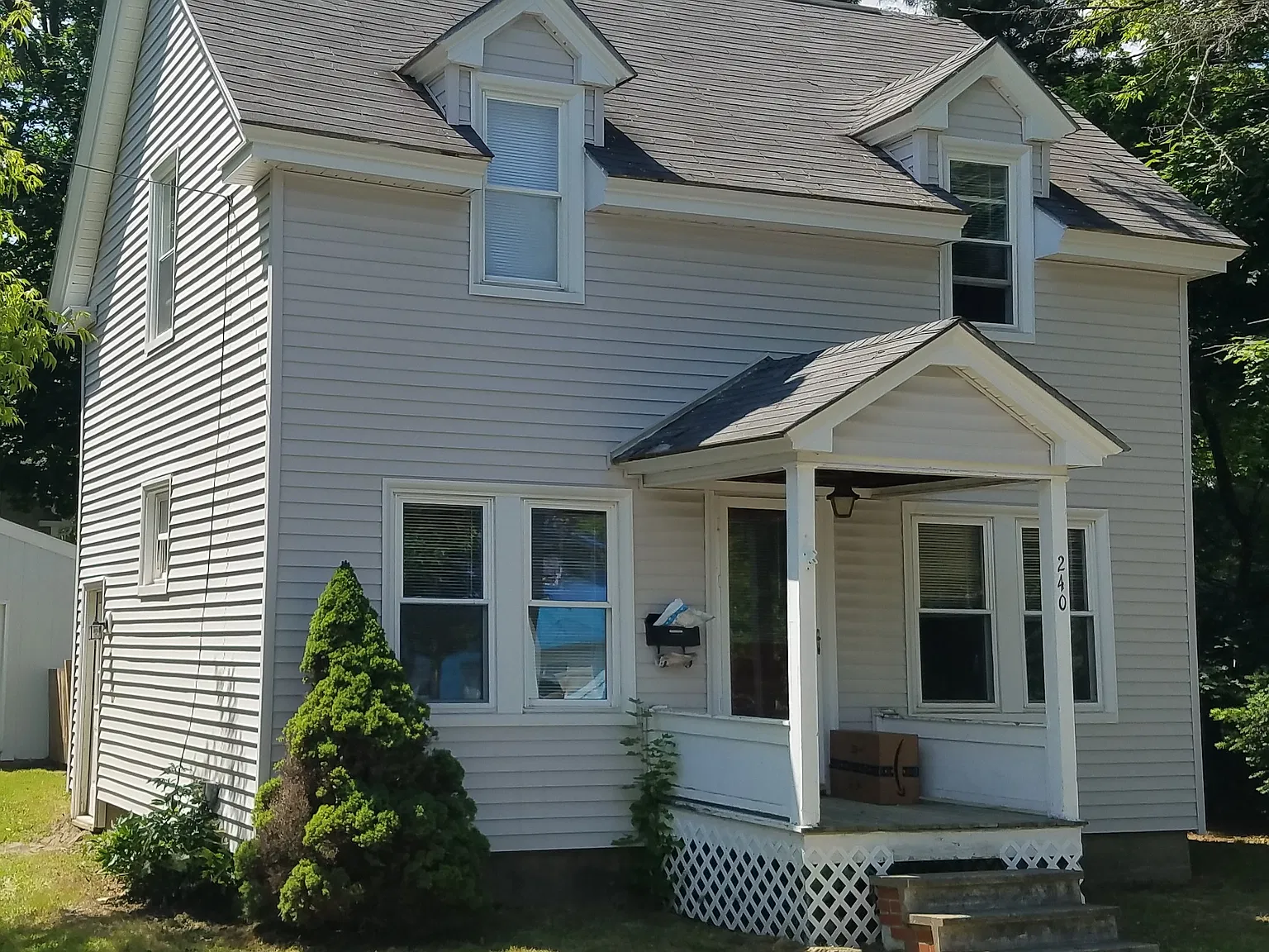 2 bed, 936 sqft, $1,950 — Photo 1