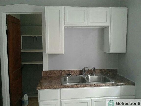 5th image of 5740 S Artesian Ave