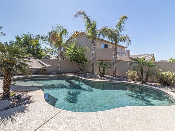 2nd image of 44171 W McIntosh Cir