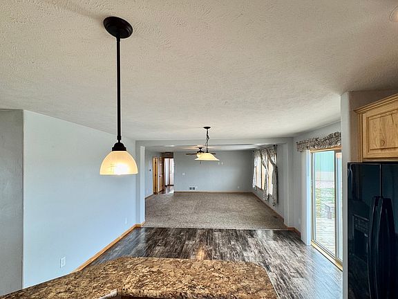 4th image of 303 Sunnydale Ct