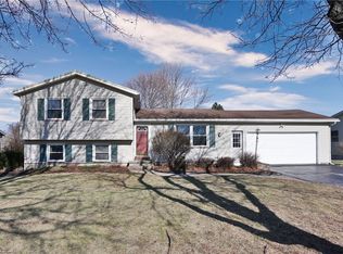 110 Larkins Xing, Rochester, NY 14612