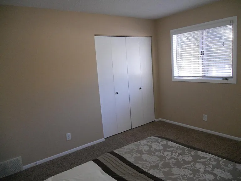 3235 Ranier Ln N — Photo 19