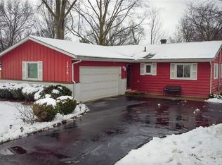 2439 Applewood Dr, Stow, OH 44224