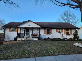 212 W Heritage Dr, Raymore, MO 64083