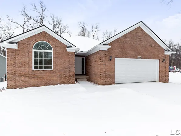 1088 Preservation Dr, Tecumseh, MI 49286