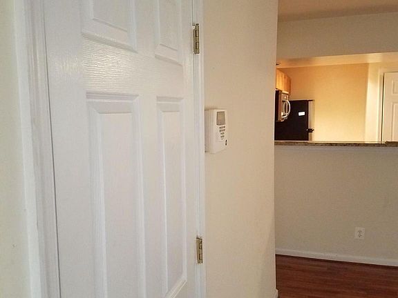 4th image of 7516 Hawthorne St APT 4