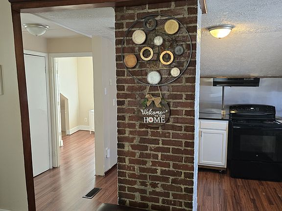 3rd image of 231 Kemper Rd