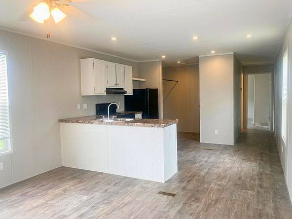 5th image of 105 Grand Oak Cir #95