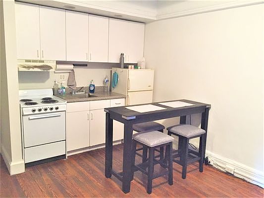 2nd image of 50 W 72nd St APT 406